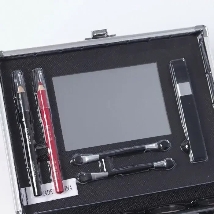 Набор декоративной косметики в алюминиевом кейсе с зеркалом Makeup set MC1488 Серебристый