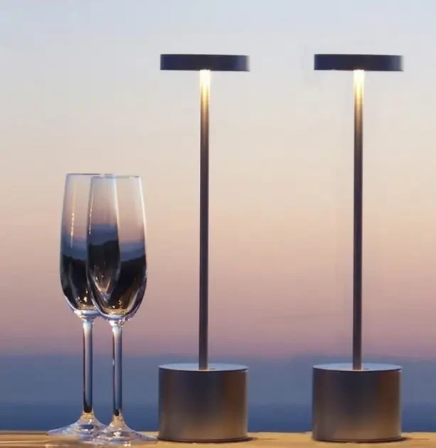 Светодиодная настольная лампа с сенсорным управлением на аккумуляторе Tablelamp Black 3 режима подсветки