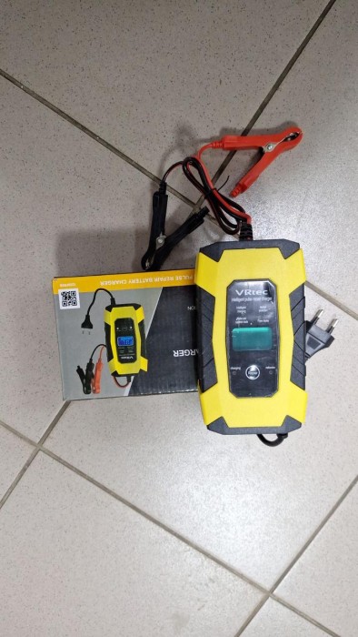 УЦЕНКА! Зарядное устройство для аккумулятора 12V 6A VRtec / Зарядка для акб / (Дефект экрана 2696)