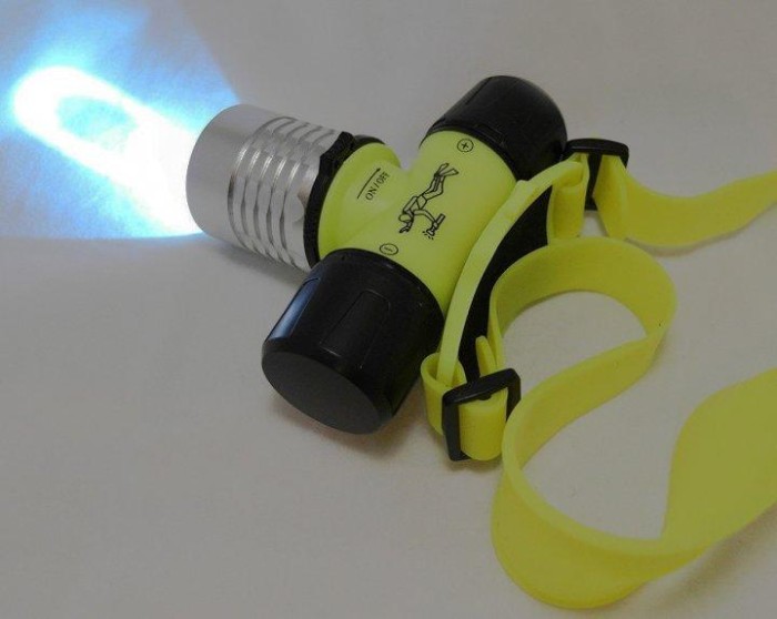 Подводный налобный фонарь Bailong BL-56/5390 CREE XR-E Q5 Желтый