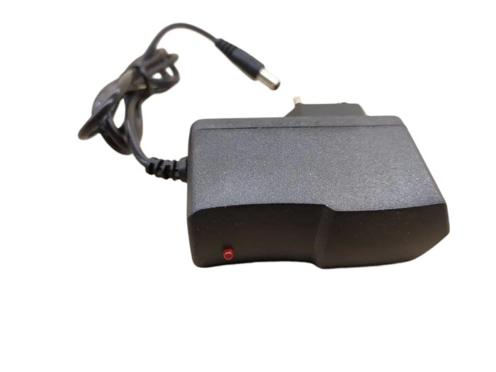 Блок Питания универсальный Сетевой Адаптер 5V 1A AC/DC Adapter 5V 1A