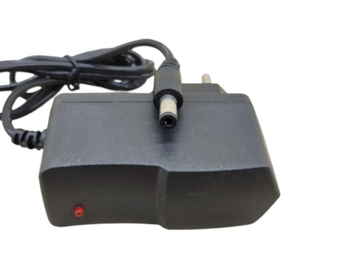 Блок Питания универсальный Сетевой Адаптер 5V 1A AC/DC Adapter 5V 1A