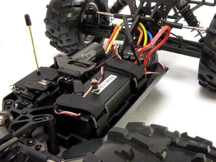 Радіокерована модель Монстр 1:8 Himoto Raider MegaE8MTL Brushless (червоний)