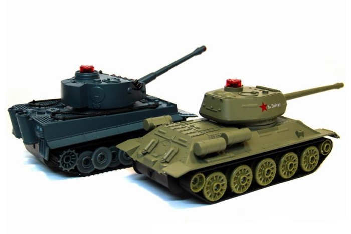 Танковий бій р/к 1:32 HuanQi 555 Tiger vs Т-34