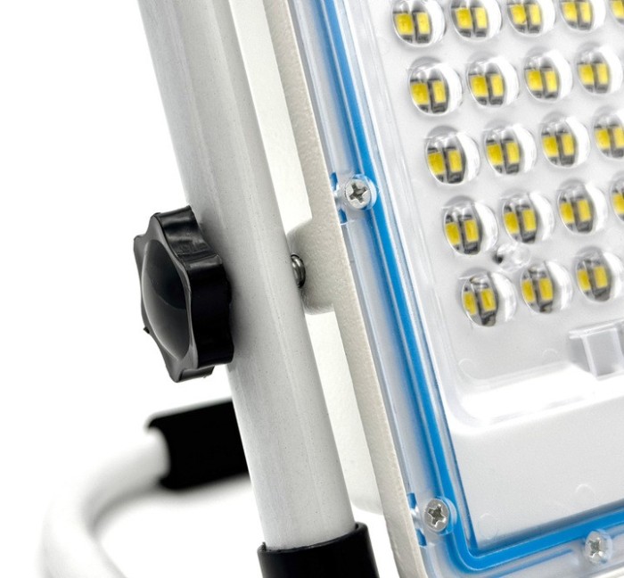 Прожектор LED світлодіодний 100W акумуляторний (LiFePO4, 5000 mAh) PROTESTER RCFL0102