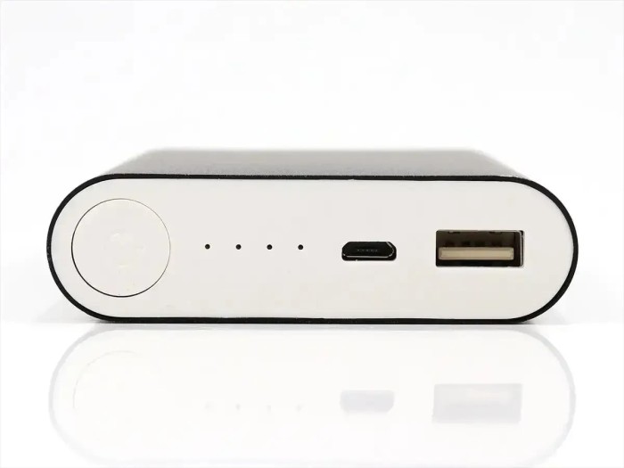 Универсальная мобильная зарядка Power Bank JS-30 Boro 10400 mAh серебристый