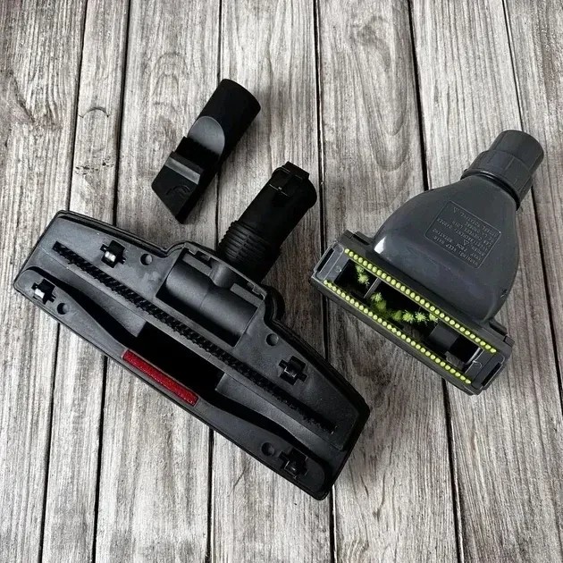 Пылесос Rainberg RB-651 2500W контейнерный циклонного типа