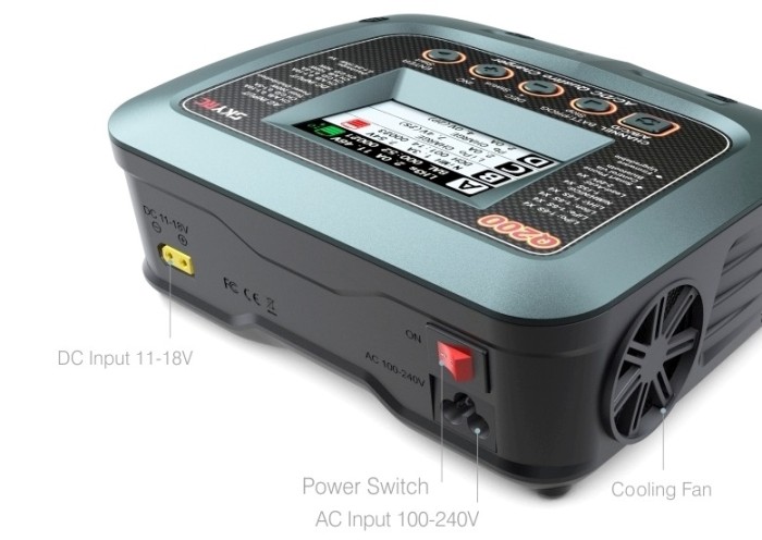 Зарядний пристрій кватро SkyRC Q200 10A 200W/300W з/БЖ універсальний (SK-100104)