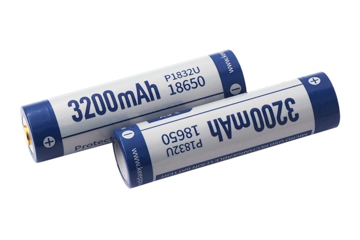 Акумулятор Li-Ion 18650 Keeppower 3200мАч 8А MicroUSB (с защитой) 2 шт