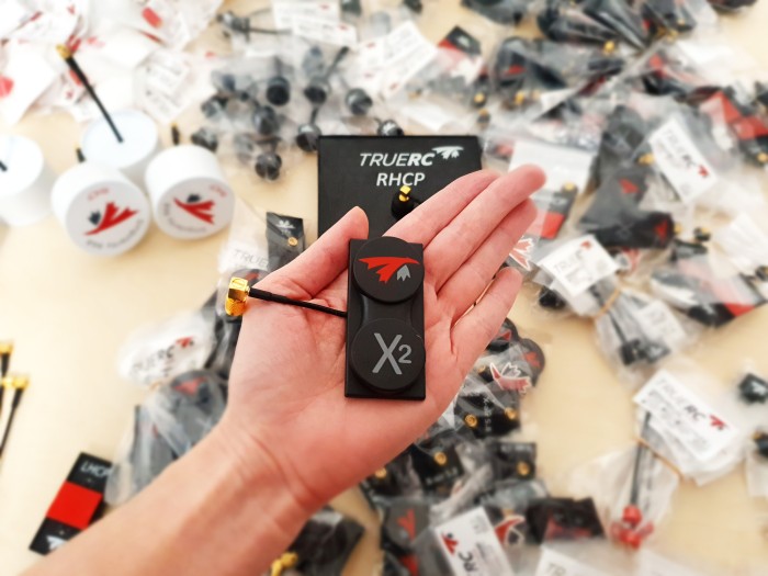 Антена 5.8ГГц TrueRC X2-AIR 5.8 MK II (RHCP SMA) 13 dBic