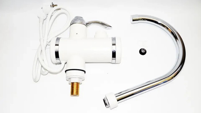 Кран водонагреватель с LCD экраном Instant Electric Heating Water  (нижнее подключение) FT-003