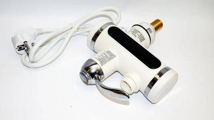 Кран водонагреватель с LCD экраном Instant Electric Heating Water  (нижнее подключение) FT-003