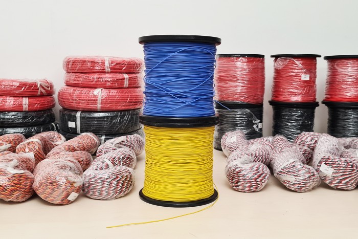 Провід силіконовий QJ 20 AWG (жовтий), 1 метр